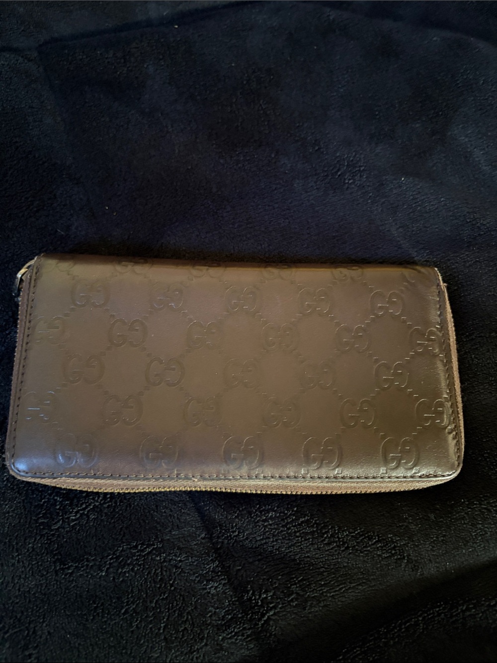 Gucci Brown Embossed GG Zip Around Wallet - Picture 1 of 10